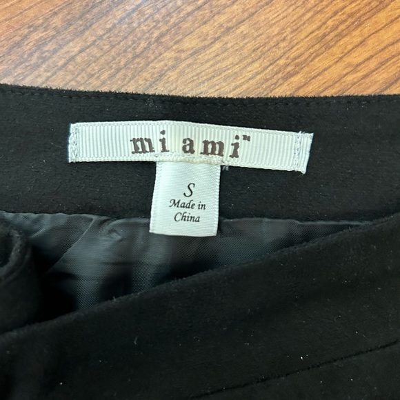 Bundle of 4 Mini Skirts - Picture 10 of 11